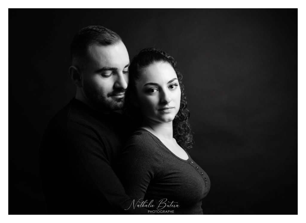 Photographe-couple-engagement-aix-en-provence-marseille-pertuis