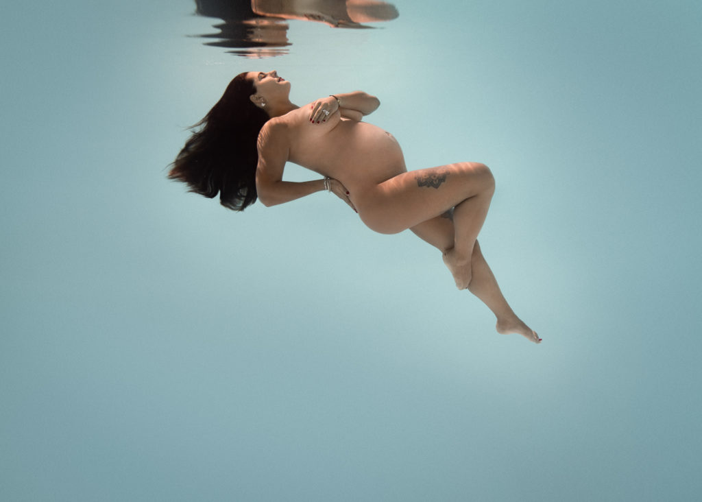 Photographe-grossesse-sousl'eau-aix-en-provence-marseille-pertuis